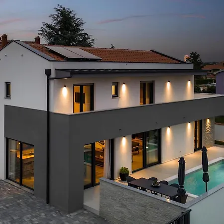 Adria Holiday home Valbandon